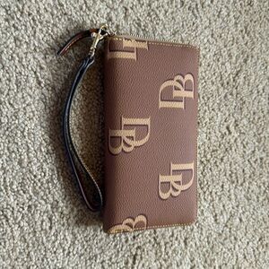 NWT Dooney & Bourke Monogram Large Zip Around Wristlet Wallet